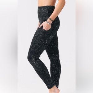 Size 8-10 Zyia reflective Light N Tight leggings